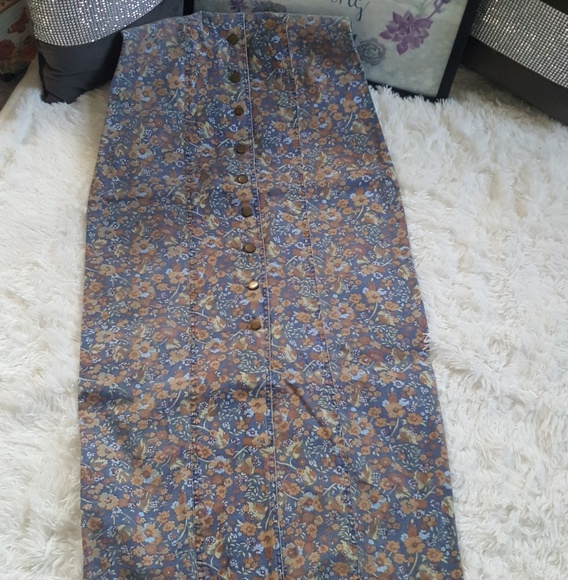 🌺🌻🌷🌼Floral Dress🌹🌷🌸💐 - Picture 6 of 8